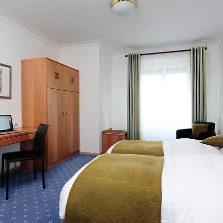 Hotel Eden